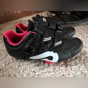 Brand new peloton clip in shoes